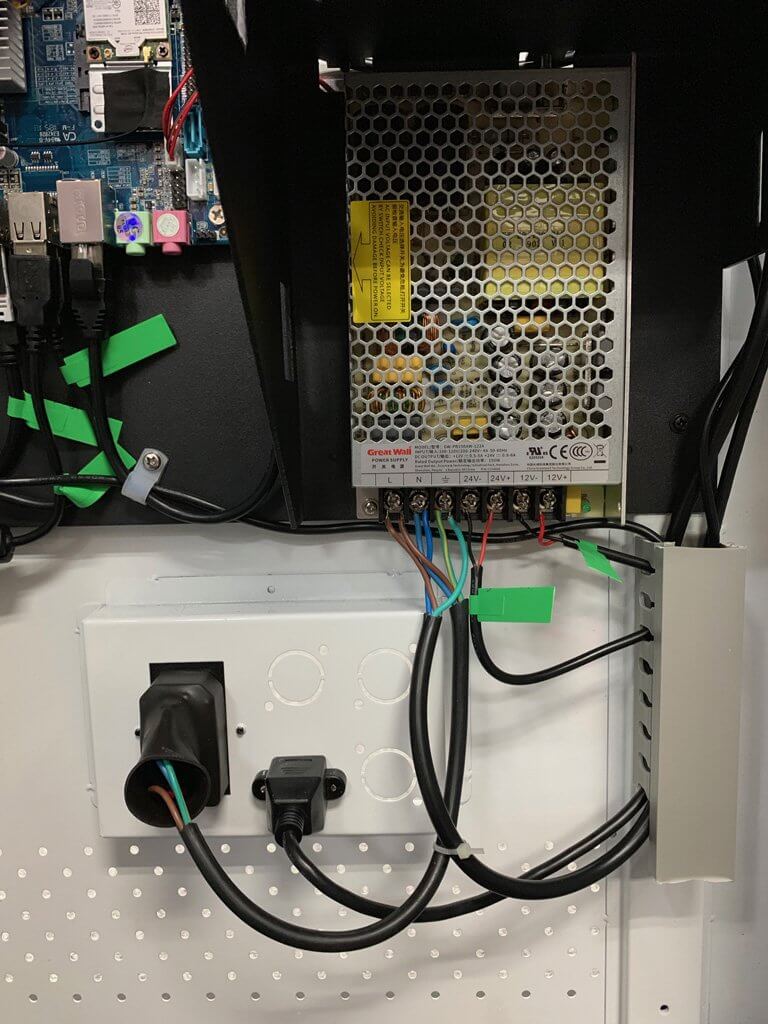 Self Service Kiosk Singapore Payment by Nets, Cash, Credit Cards